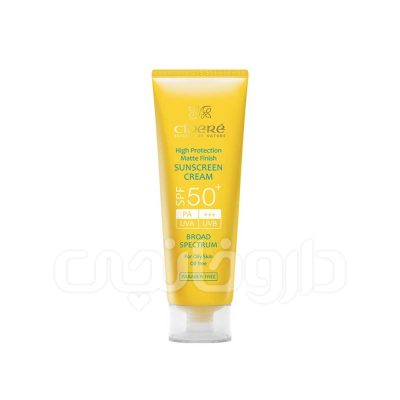 کرم ضد آفتاب بی رنگ سینره مناسب برای پوست چرب با SPF50
